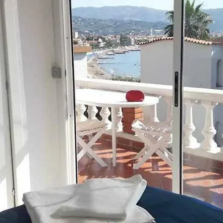 Cozy Golea Mare - With Sea View Diano Marina