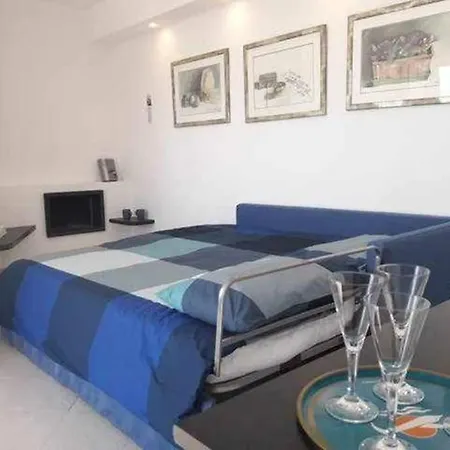 Cozy Golea Mare - With Sea View Апартаменты Диано-Марина